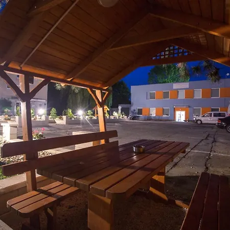 Agro Complex Aparthotel